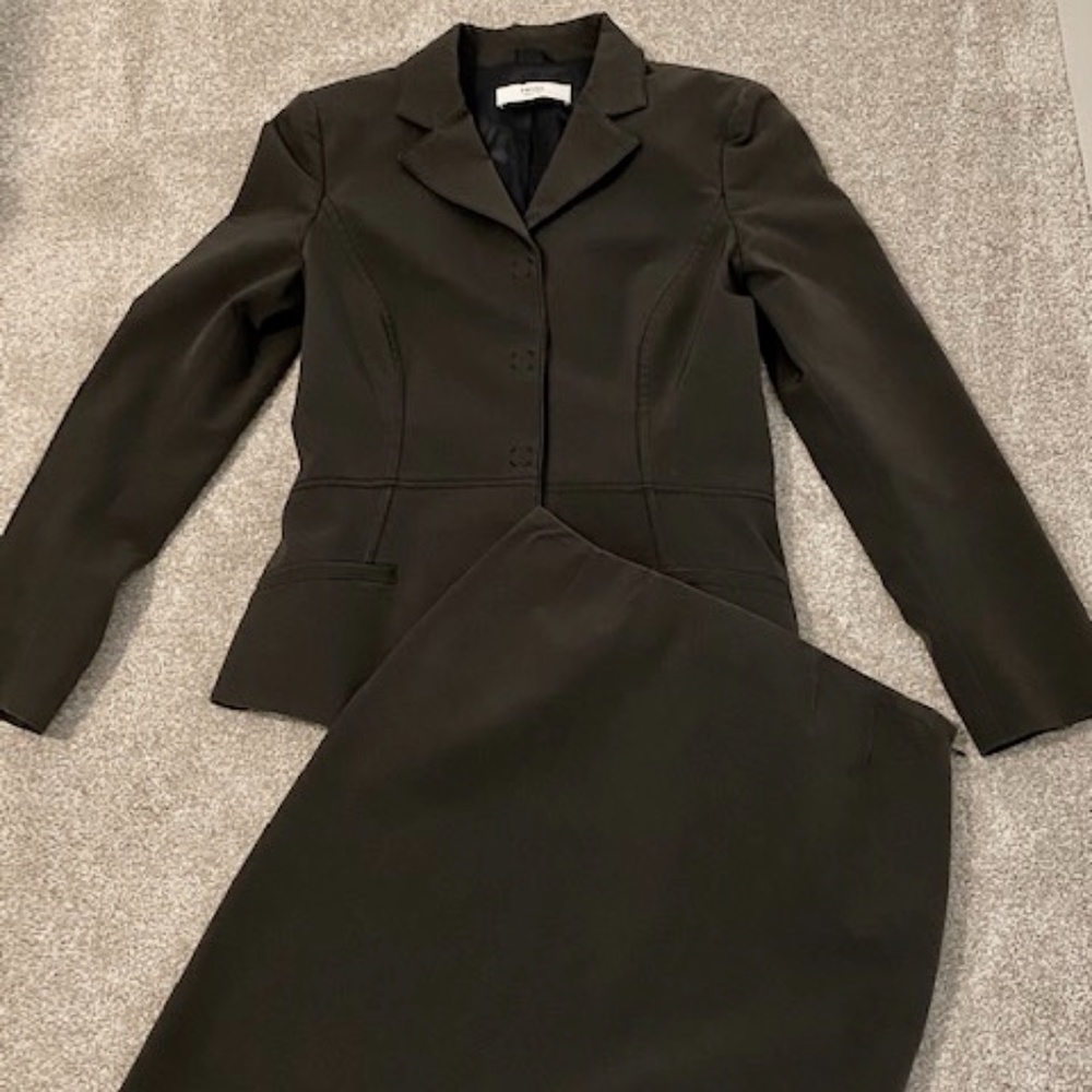 Prada Jacket and Skirt   Size 38   Dark Grey
